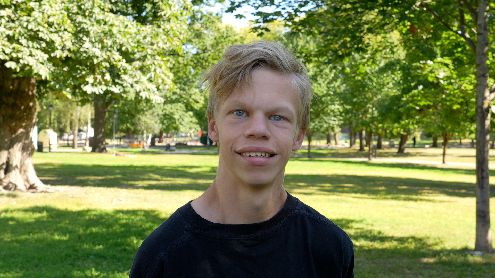 Mikkel heier på fellesskap og like muligheter – og drømmer om festivaler og musikk i fremtiden.